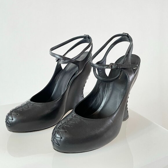 Collection Worthy!!! Fall 2010 Bottega Veneta Leather Corset Curved Wedges! - Picture 11 of 13